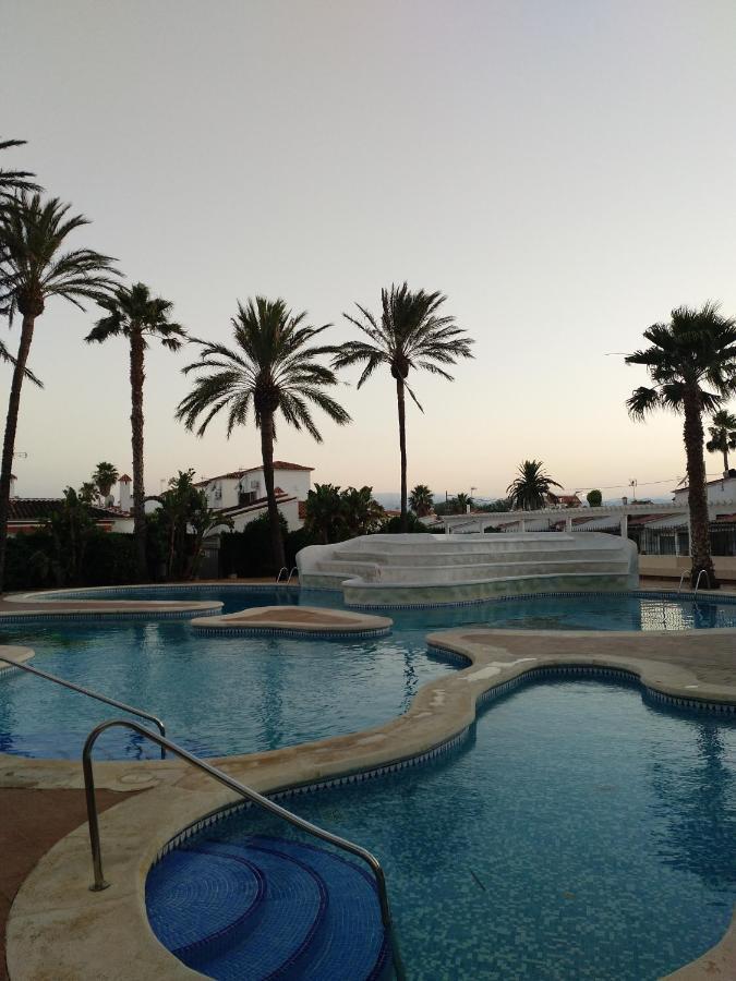 Apartamento Parchis Con Piscina Denia Kültér fotó